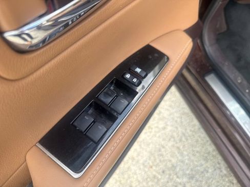 Used 2016 Lexus ES 350 w/ Luxury Package w/Wood Trim FWD image 10