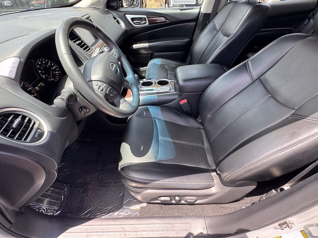 Used 2015 Nissan Pathfinder Platinum w/ Cargo Package FWD image 18