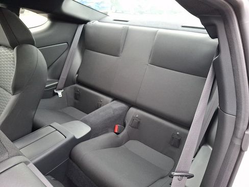 Used 2025 Toyota GR86 w/ ALL Weather Mat Package (TMS) RWD image 10