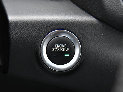 Used 2024 GMC Terrain SLT image 28