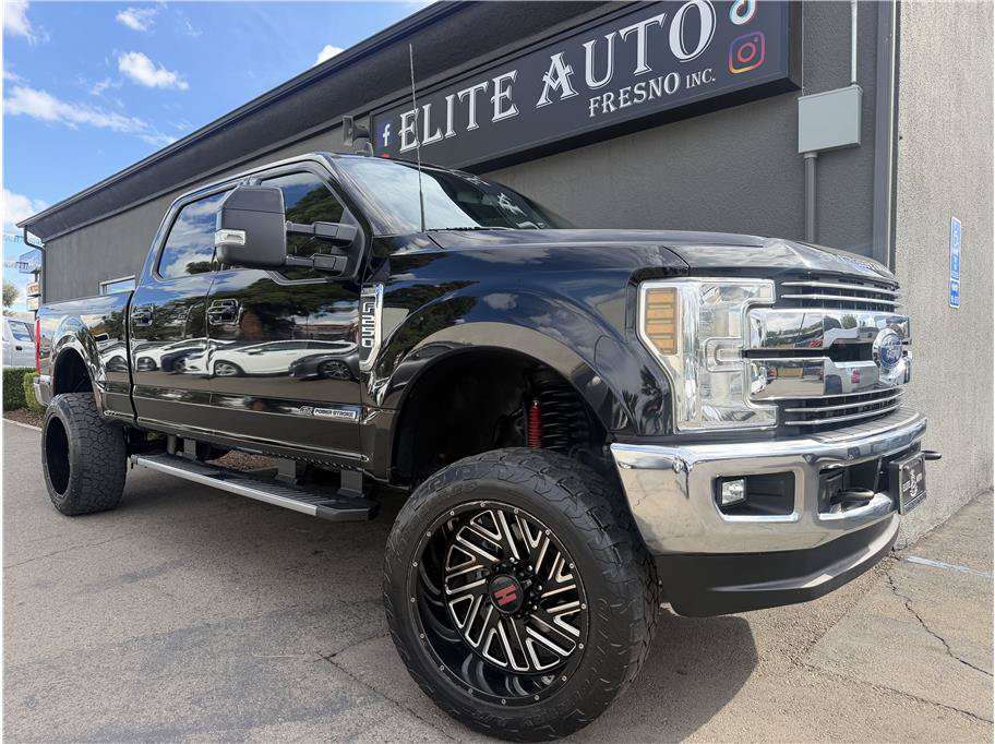 Used 2019 Ford F250 Lariat w/ Lariat Value Package AWD/4WD image 1