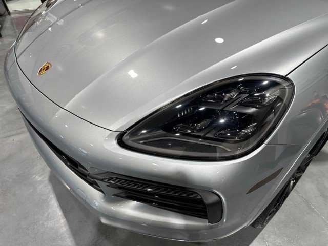 Used 2021 Porsche Cayenne AWD/4WD image 15