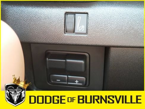 Used 2025 GMC Canyon AT4 AWD/4WD image 25