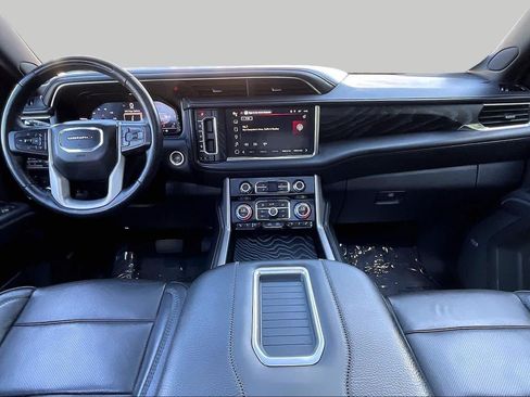 Used 2024 GMC Yukon Denali w/ Advanced Technology Package AWD/4WD image 15