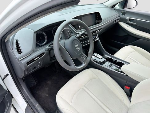 Used 2023 Hyundai Sonata SE w/ Preferred Accessory Package image 22