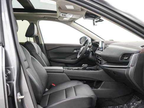 Used 2023 Nissan Rogue SV w/ SV Premium B Package AWD/4WD image 13