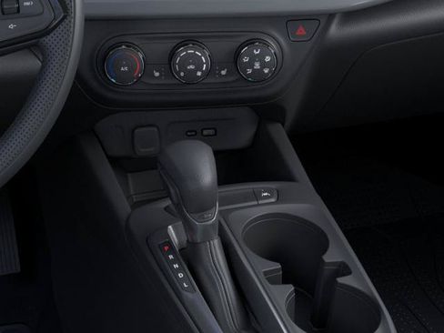 New 2026 Chevrolet Trax LS w/ LS Convenience Package FWD image 23