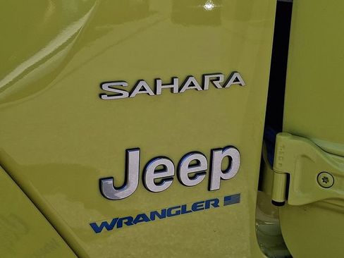 Used 2024 Jeep Wrangler Unlimited Sahara w/ Technology Group image 30