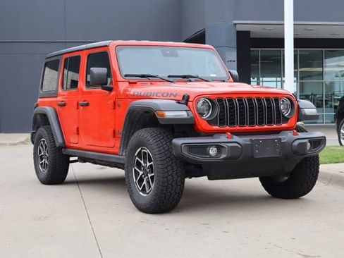 Used 2024 Jeep Wrangler Unlimited Rubicon AWD/4WD image 2