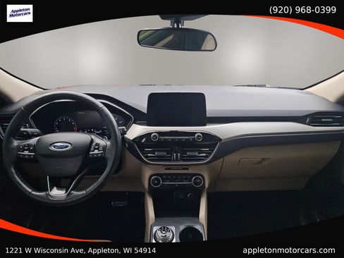 Used 2020 Ford Escape SEL image 21