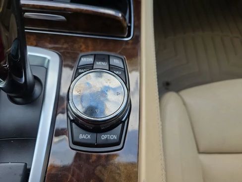 Used 2015 BMW 750Li RWD image 37