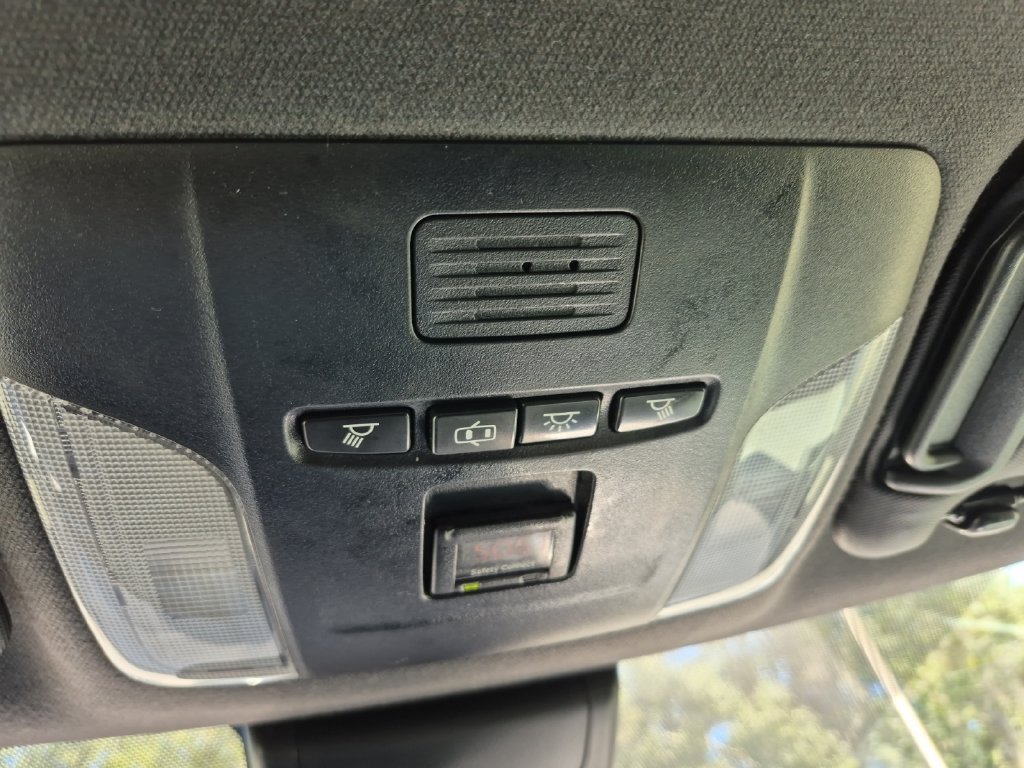Used 2020 Toyota Corolla SE FWD image 23