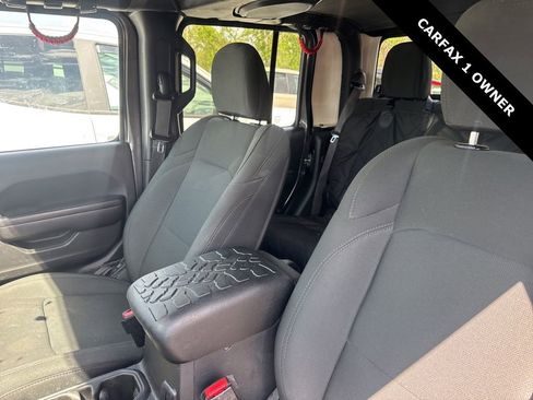 Used 2021 Jeep Gladiator Sport image 12