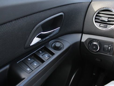 Used 2014 Chevrolet Cruze LT w/ Sun, Sound and Sport Package image 22