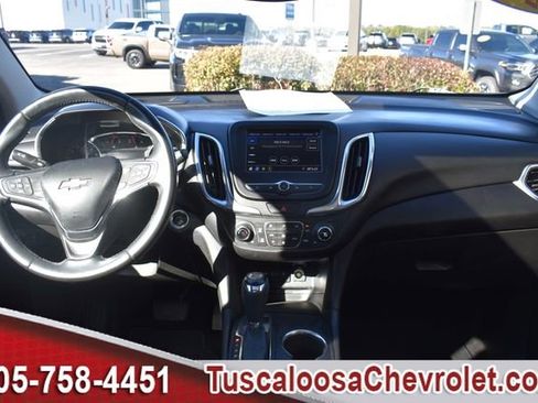 Used 2020 Chevrolet Equinox LT image 3