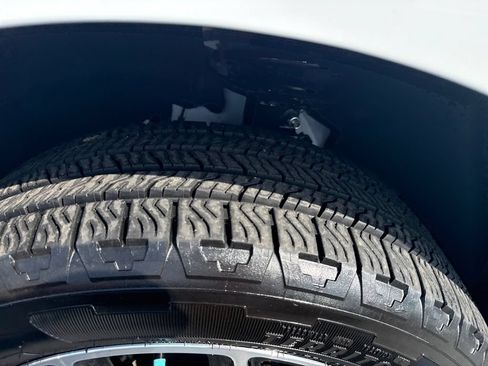 Used 2026 Ford Maverick Lariat AWD/4WD image 32