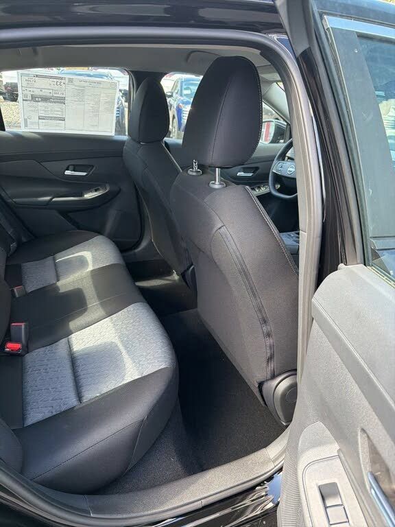 Used 2026 Nissan Sentra SV w/ SV Convenience Package FWD image 21