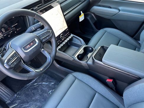 New 2026 GMC Terrain AT4 w/ Convenience Package III image 8