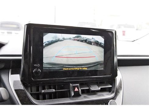 Used 2025 Toyota Corolla LE image 17