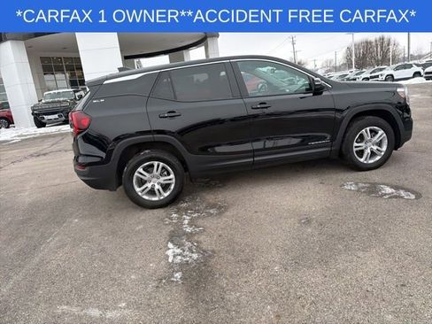 Used 2023 GMC Terrain SLE image 13