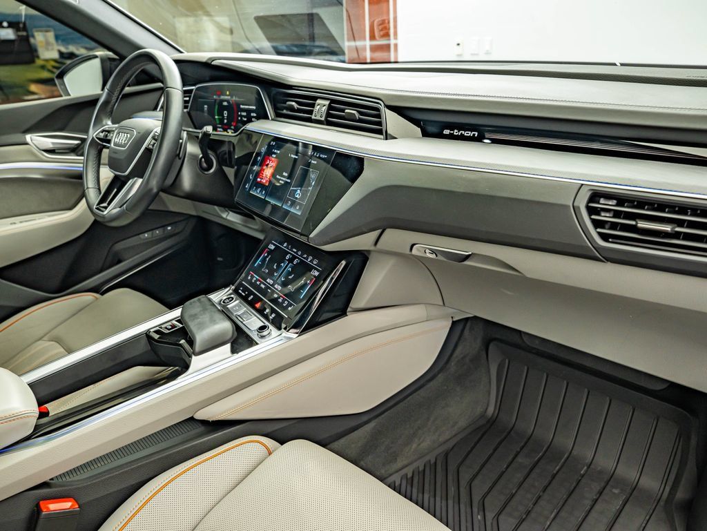 Certified 2024 Audi Q8 e-tron Prestige w/ Prestige Package AWD/4WD image 41