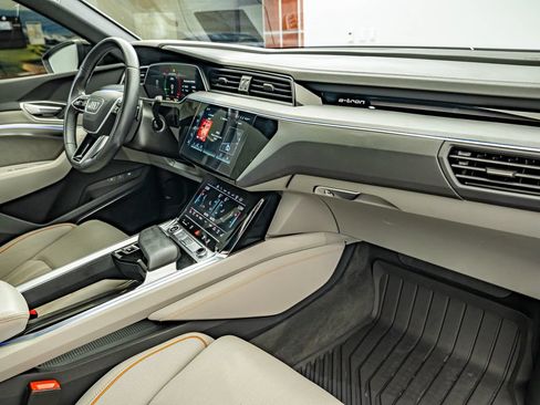 Used 2024 Audi Q8 e-tron Prestige w/ Prestige Package AWD/4WD image 41