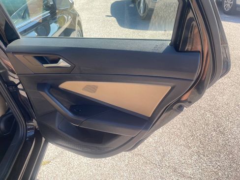 Used 2019 Volkswagen Jetta SE w/ Cold Weather Package FWD image 26