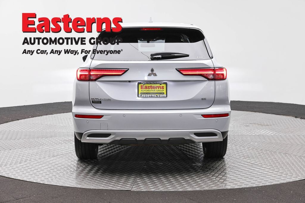 Used 2024 Mitsubishi Outlander SE AWD/4WD image 8