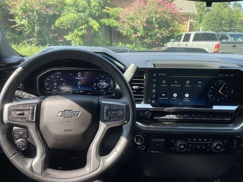 Certified 2025 Chevrolet Silverado 1500 LT Trail Boss w/ Dark Appearance Package AWD/4WD image 14