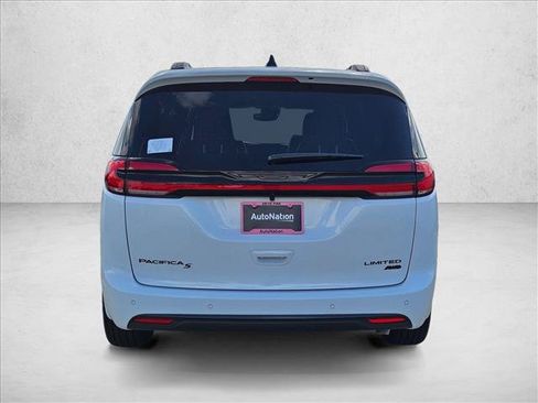 New 2027 Chrysler Pacifica Limited w/ S Appearance Package AWD/4WD image 8