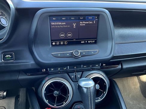 Used 2020 Chevrolet Camaro LT image 9
