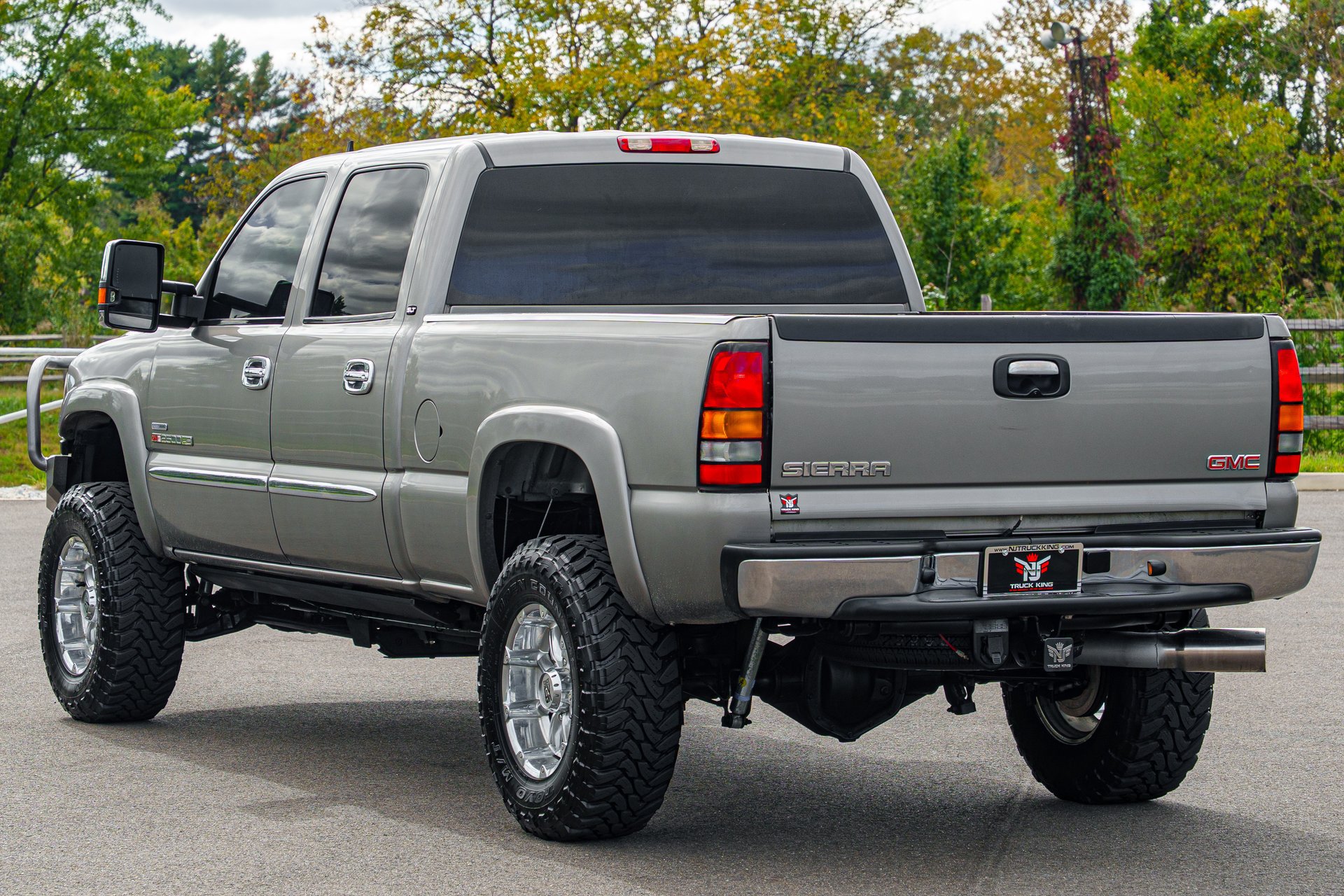 Used 2007 GMC Sierra 2500 SLT w/ Heavy-Duty Power Package AWD/4WD image 13