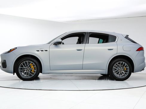 Certified 2023 Maserati Grecale GT image 2