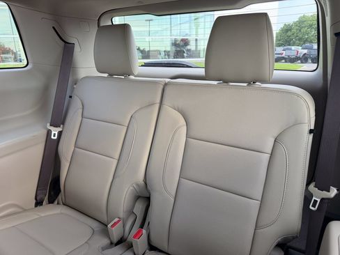 Used 2017 GMC Acadia Denali w/ Technology Package AWD/4WD image 15