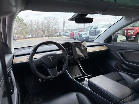 Used 2019 Tesla Model 3 Performance image 8
