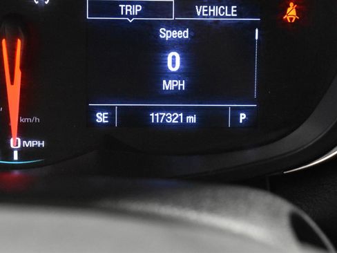 Used 2020 Chevrolet Trax LT FWD image 22