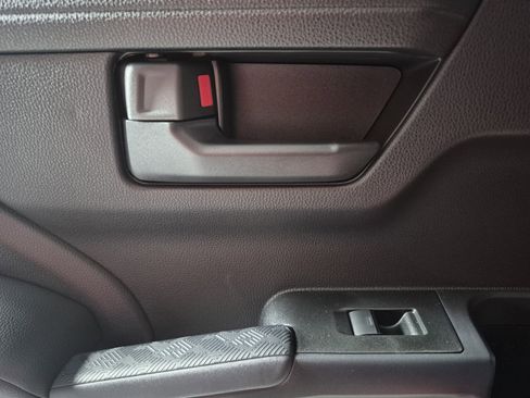 New 2026 Toyota 4Runner SR5 AWD/4WD image 30