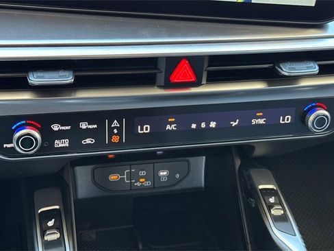 New 2025 Kia Sorento S image 26