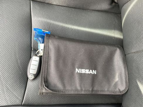 Used 2016 Nissan Rogue SL w/ SL Premium Package image 30