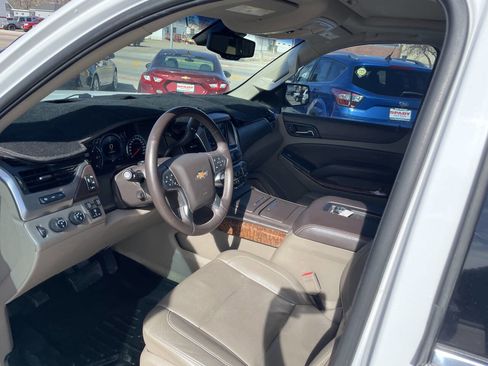 Used 2016 Chevrolet Suburban LTZ image 10