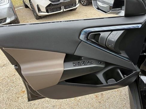 Used 2025 BMW X3 xDrive30i w/ Convenience Package image 11