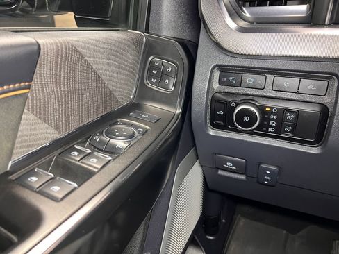 Used 2023 Ford F250 Platinum AWD/4WD image 18