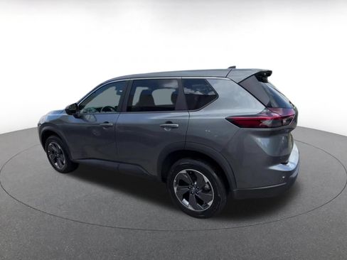 Used 2025 Nissan Rogue SV FWD image 10