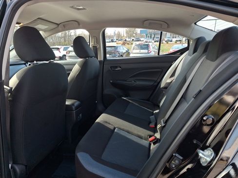 Used 2023 Nissan Versa SV image 10