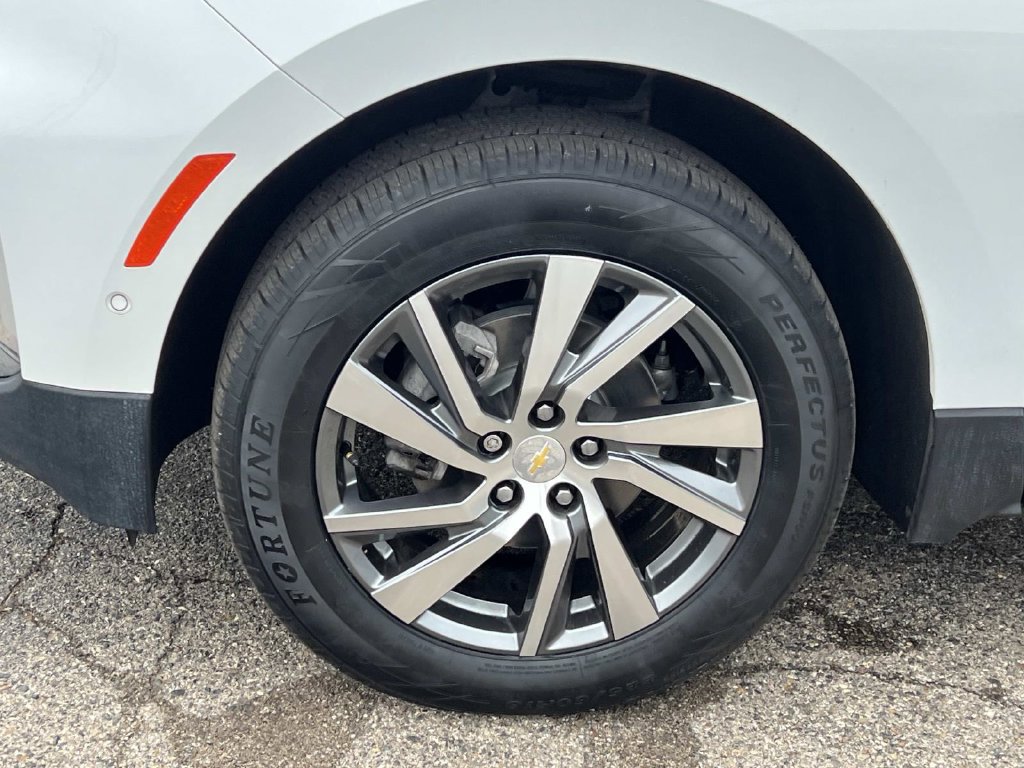 Used 2022 Chevrolet Equinox Premier AWD/4WD image 8