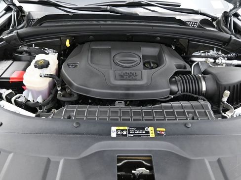 Used 2023 Jeep Grand Cherokee Overland image 27