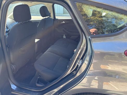 Used 2017 Ford Focus SEL image 5