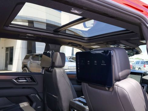 New 2026 GMC Yukon Denali w/ Advanced Technology Package AWD/4WD image 36