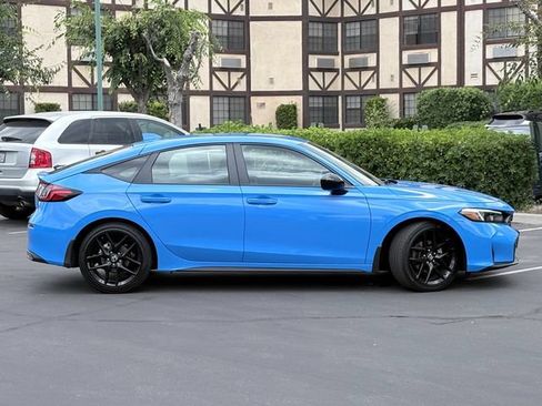 Used 2025 Honda Civic Sport image 4