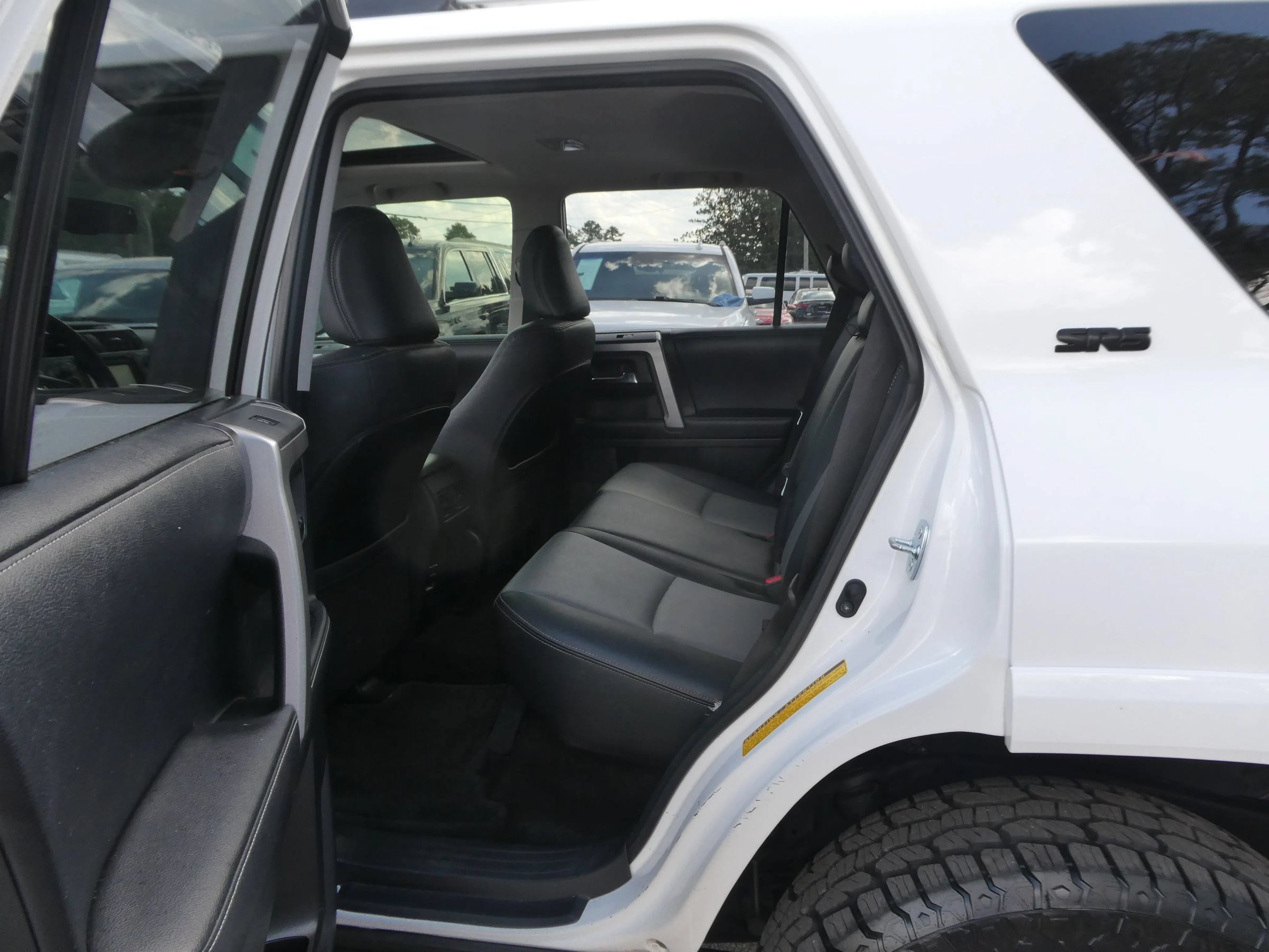 Used 2019 Toyota 4Runner SR5 Premium AWD/4WD image 31